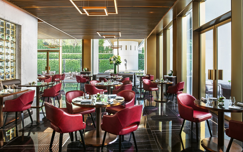 The Murray-The Tai Pan 想用一頓豐富的大餐去 慰勞一直在背後照顧自己的媽媽, 可以考慮一下香港美利酒店The Murray所推出的母親節限定半自助早午餐。